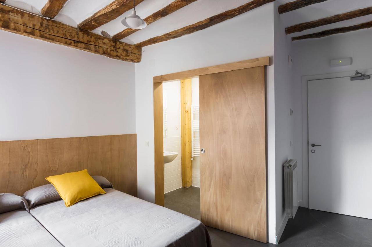 Habitación doble con baño privado - 2 camas y cama supletoria